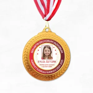 Okuyorum Madalyası, okuma ve yazmayı öğrenen öğrencilerin başarısını onurlandıran kişiye özel ödül.